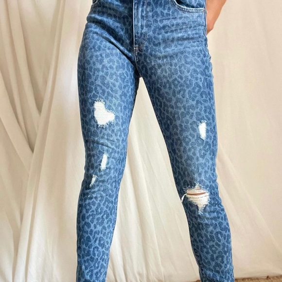 Lucky Brand Jeans - Picture 3 of 8